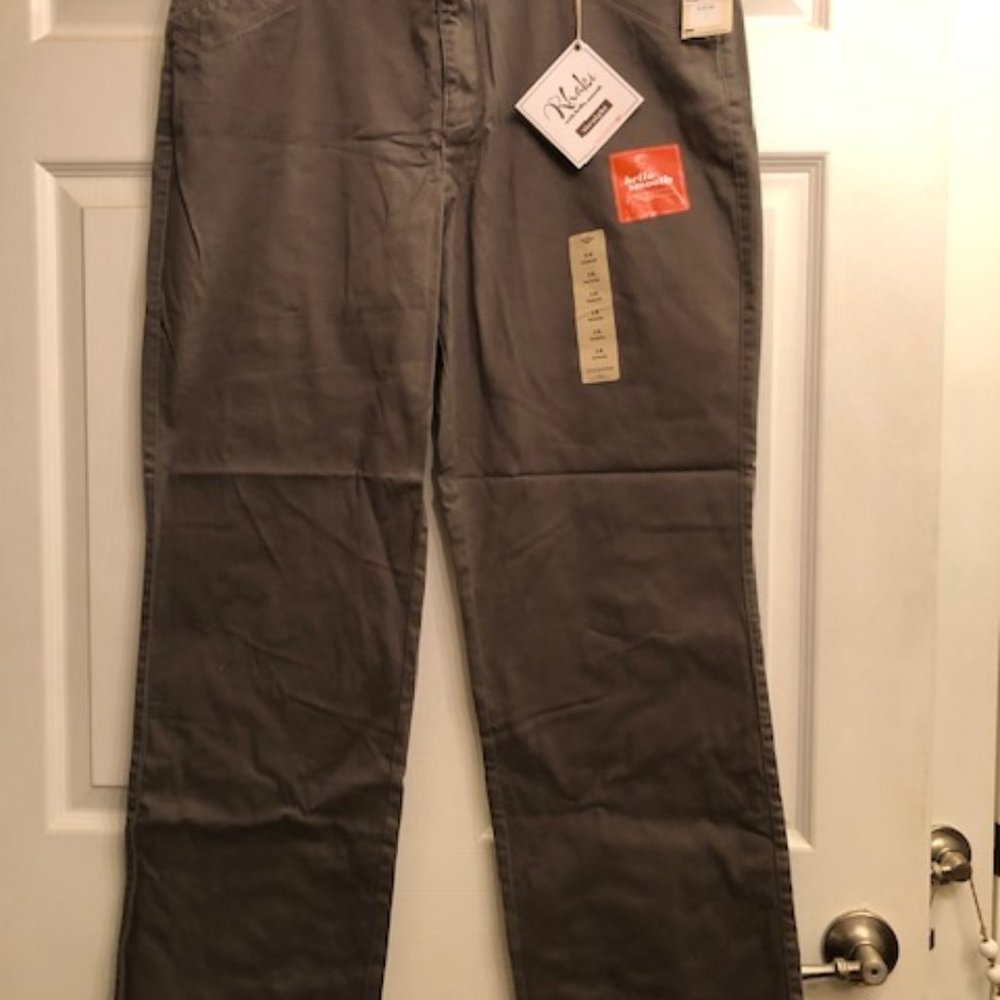 Women's Dockers Khaki's, Size 16, NWT